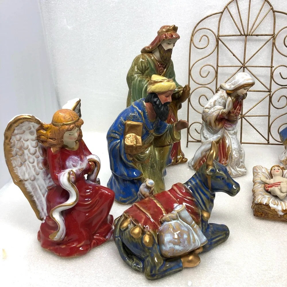 Classic Elements Ceramic Nativity Scene 10 Piece Set Plus Wire Gazebo - Picture 3 of 16